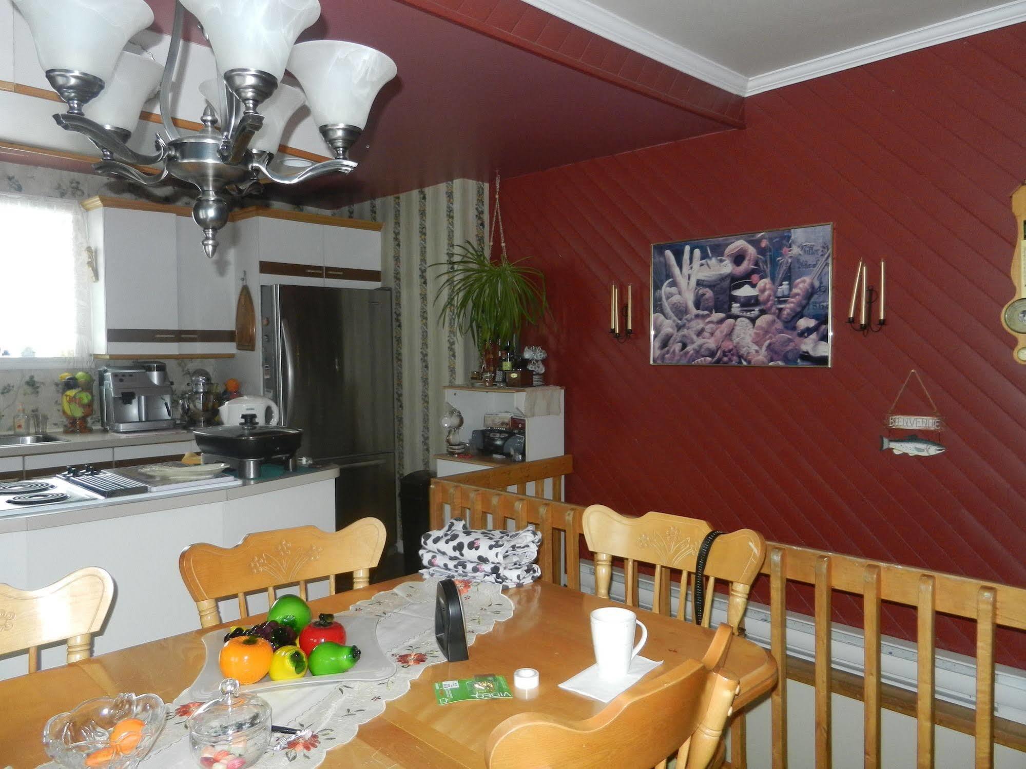 Gite La Ptite Falaise Hebergement Touristique Sainte Anne-des-Chênes エクステリア 写真